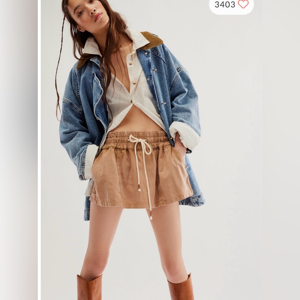 Free People off-white colored skort